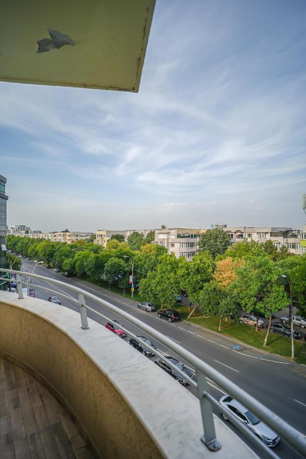Penthouse With Huge Rooftop & Amazing City View Bucharest Exterior photo